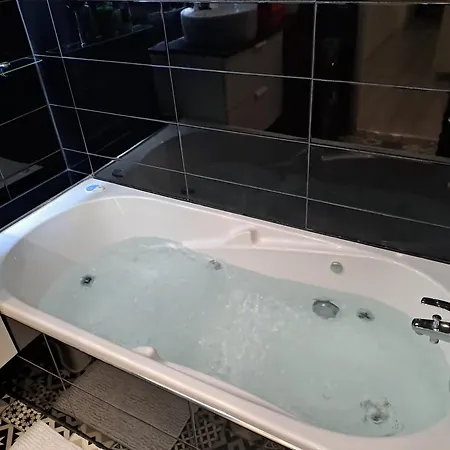 Apartment 67m2-15 Minutes To Paris *